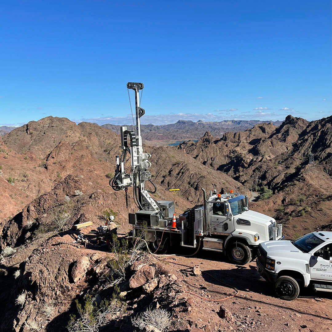 The Sabercat MTXD truck rig set up among boulders on rough ground.